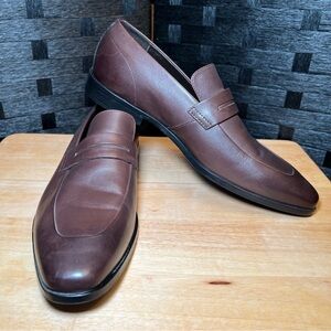 Men’s size 8 BOSS hugo boss loafers